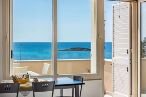 attico con strepitosa vista mare 4 posti letto Torre San Giovanni